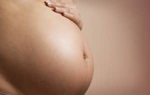 בטן של אישה בהריון